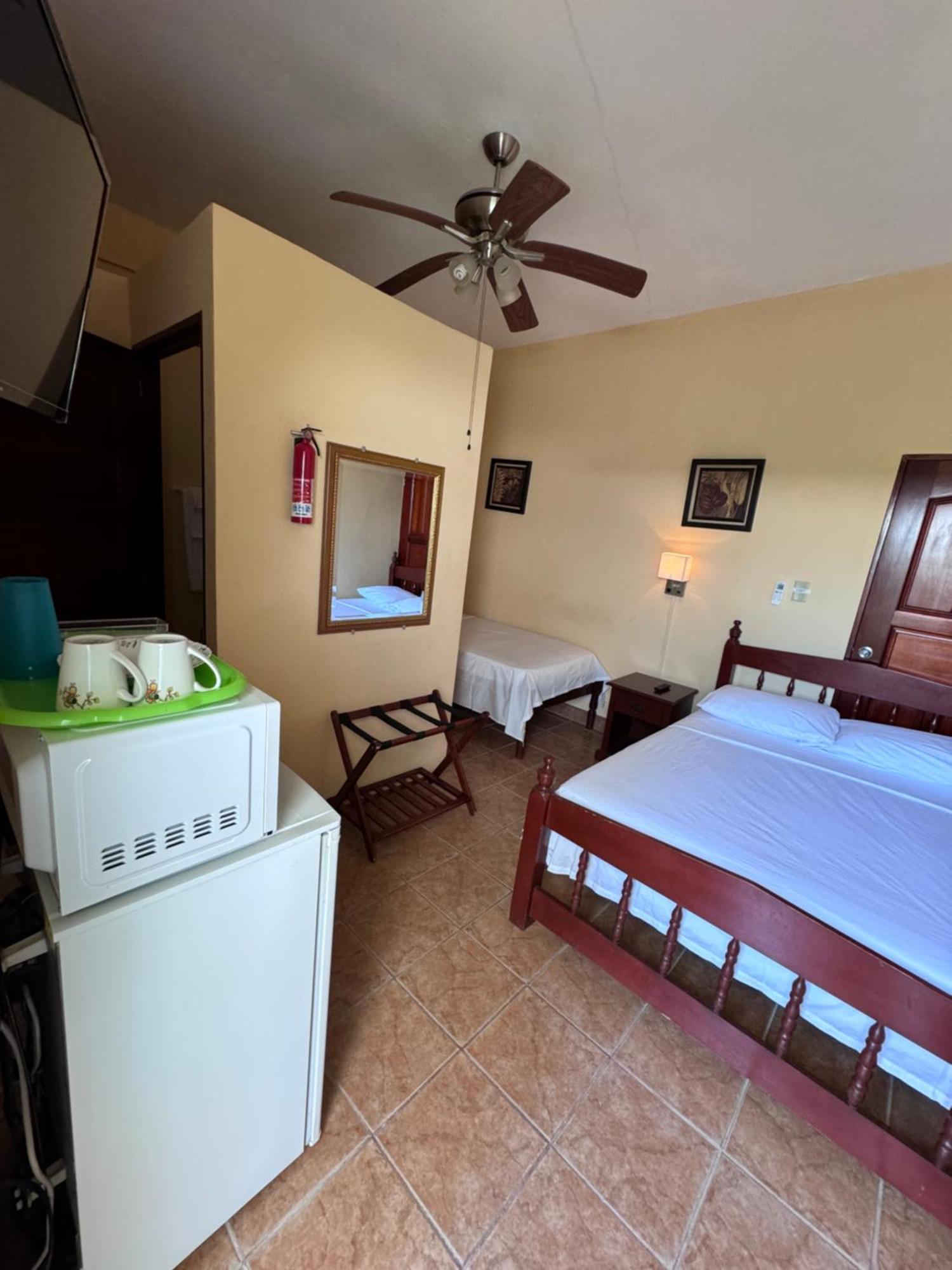 Panchos Villas Caye Caulker Ngoại thất bức ảnh